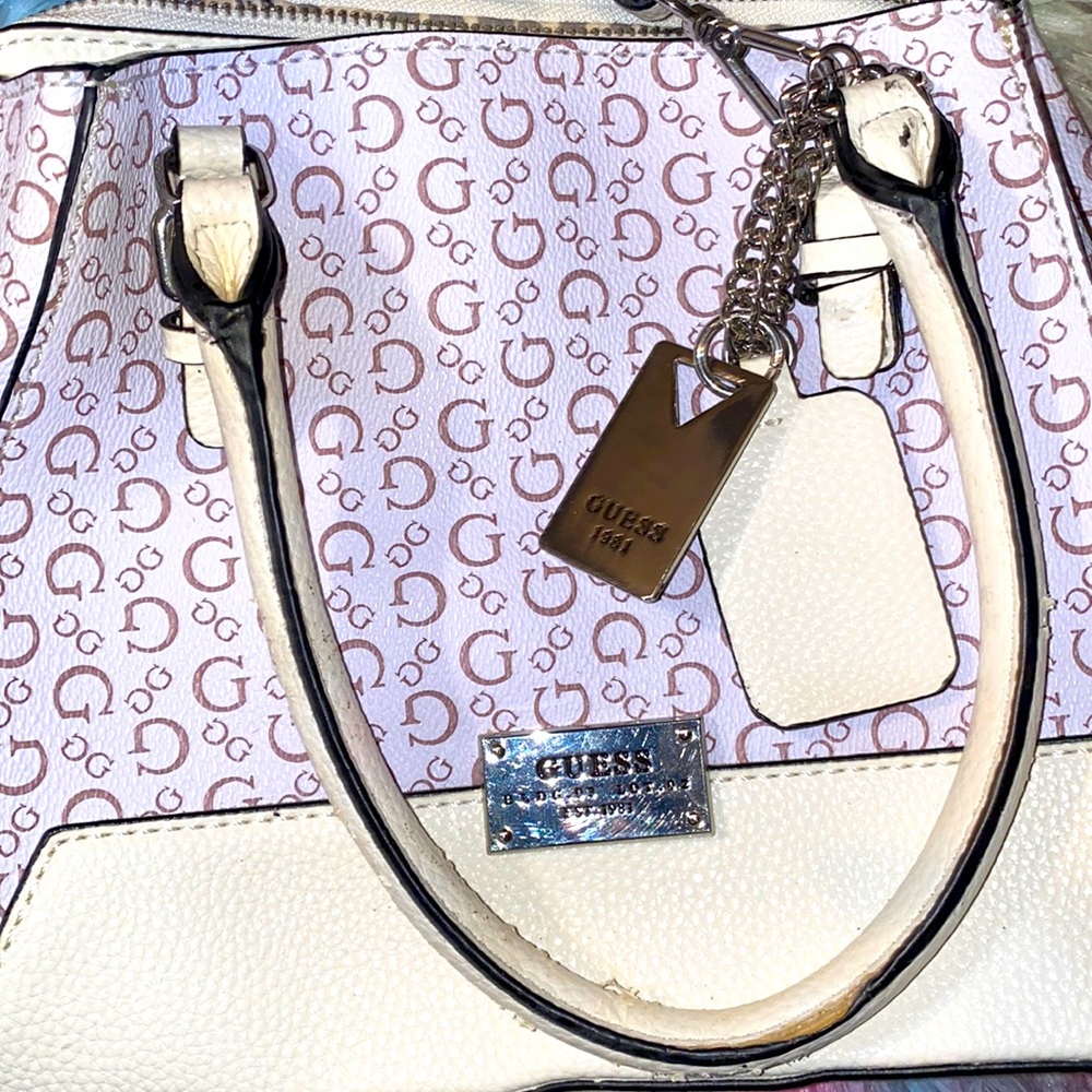Guess puse 2 pocket hand grab